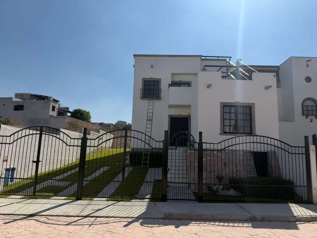 Casa de reventa con carácter arquitectónico consolidado