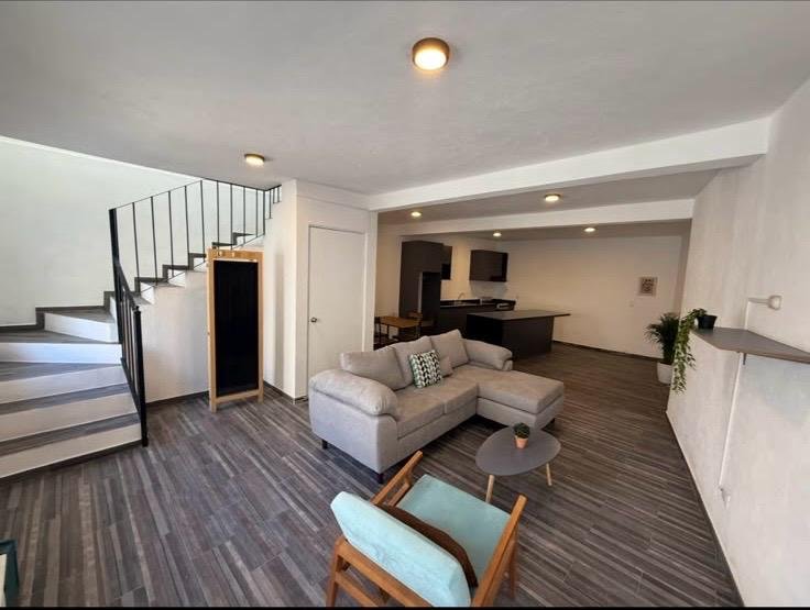 CASA EN VENTA. CAMINO AL FRACCIONAMIENTO EL CAPRICHO